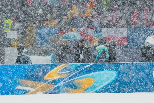 Winter Olympics in Milan Cortina 2026 Val di Fiemme, Italy 20260216. Sudden snowfall during the Men s Super Team Jump Large Hill in the Predazzo Ski jumping, Skispringen, Ski, nordisch Stadium during the Winter Olympics in Milan Cortina 2026. Photo: Lise Aserud NTB Val di Fiemme Italy EDITORIAL USE ONLY. RESTRICTED USE FOR BETTING COMPANIES Ref:_SPOCmwB2a09S64.jpg *** Winter Olympics in Milan Cortina 2026 Val di Fiemme, Italy 20260216 Sudden snowfall during the Men s Super Team Jump Large Hill in the Predazzo Ski Jumping Stadium during the Winter Olympics in Milan Cortina 2026 Photo Lise Aserud NTB Val di Fiemme Italy EDITORIAL USE ONLY RESTRICTED USE FOR BETTING COMPANIES  Copyright: xLisexAserudxx xNTBx