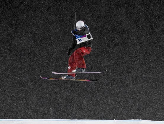 Naomi Urness of Canada during the Women s Freeski Big Air Final at the Milano Cortina Winter Olympics at Livigno Snow Park on February 16, 2026. - RONI REKOMAA Livigno Italy Uja2PF2qOlM  Copyright: xRonixRekomaax Uja2PF2qOlM