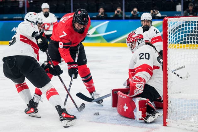 260216 Laura Stacey of Canada against Nicole Vallario and goaltender Andrea Braendli of Switzerland in the women s Ice hockey, Eishockey semifinal between Canada and Switzerland during day 10 of the 2026 Winter Olympics on February 16, 2026 in Milan. Photo: Emma Wallskog BILDBYRAN kod EW EW0639 ishockey ice hockey Olympic Games, Olympische Spiele, Olympia, OS olympics winter olympics os ol olympiska spel vinter-os olympiske leker milano cortina 2026 milan cortina 2026 milano cortina 2026 olympic games milano cortina 2026 winter olympic games milano cortina-os milano cortina-ol vinter-ol 10 bbeng kanada canada schweiz switzerland dam semifinal *** 260216 Laura Stacey of Canada against Nicole Vallario and goaltender Andrea Braendli of Switzerland in the women s ice hockey semifinal between Canada and Switzerland during day 10 of the 2026 Winter Olympics on February 16, 2026 in Milan Photo Emma Wallskog BILDBYRAN kod EW EW0639 ishockey ice hockey olympic games olympics winter olympics os ol olympiska spel vinter os olympiske leker milano cortina 2026 milan cortina 2026 milano cortina 2026 olympic games milano cortina 2026 winter olympic games milano cortina os milano cortina ol vinter ol 10 bbeng kanada canada schweiz switzerland dam semifinal  Copyright: EMMAxWALLSKOG BB260216EW086