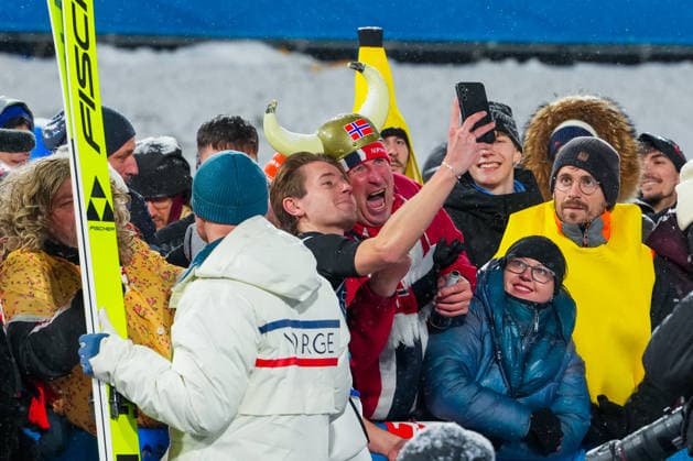 Winter Olympics in Milan Cortina 2026 Val di Fiemme, Italy 20260216. Kristoffer Eriksen Sundal during the Men s Super Team Jump Large Hill in the Predazzo Ski jumping, Skispringen, Ski, nordisch Stadium during the Winter Olympics in Milan Cortina 2026. Photo: Lise Aserud NTB Val di Fiemme Italy EDITORIAL USE ONLY. RESTRICTED USE FOR BETTING COMPANIES Ref:_SPOVymg1SH7wdQ.jpg *** Winter Olympics in Milan Cortina 2026 Val di Fiemme, Italy 20260216 Kristoffer Eriksen Sundal during the Men s Super Team Jump Large Hill in the Predazzo Ski Jumping Stadium during the Winter Olympics in Milan Cortina 2026 Photo Lise Aserud NTB Val di Fiemme Italy EDITORIAL USE ONLY RESTRICTED USE FOR BETTING COMPANIES  Copyright: xLisexAserudxx xNTBx