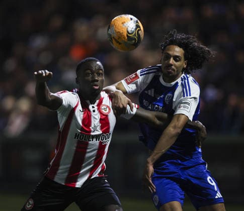 Macclesfield v Brentford, FA Cup 4th Round 16.02.26 Macclesfield v Brentford, FA Cup 4th Round Bradley Ormesher The Times D’Mani Mellor of Macclesfield FC and Michael Kayode of Brentford  Copyright: xBradleyxOrmesherx NINTCHDBPICT001059770890