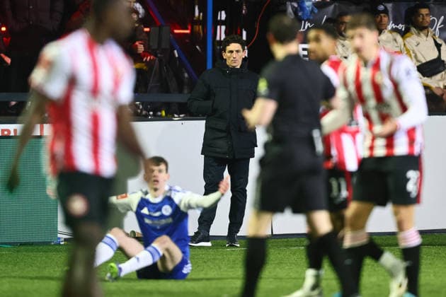 Keith Andrews, head coach of Brentford Macclesfield v Brentford, Emirates FA Cup, Fourth Round, Football, Leasing.com Stadium, Macclesfield, UK - 16 Feb 2026Macclesfield Leasing.com Stadium United Kingdom EDITORIAL USE ONLY No use with unauthorised audio, video, data, fixture lists, club league logos or live services. Online in-match use limited to 120 images, no video emulation. No use in betting, games or single club league player publications. Copyright: xPhilxOldham Shutterstockx 16660198am