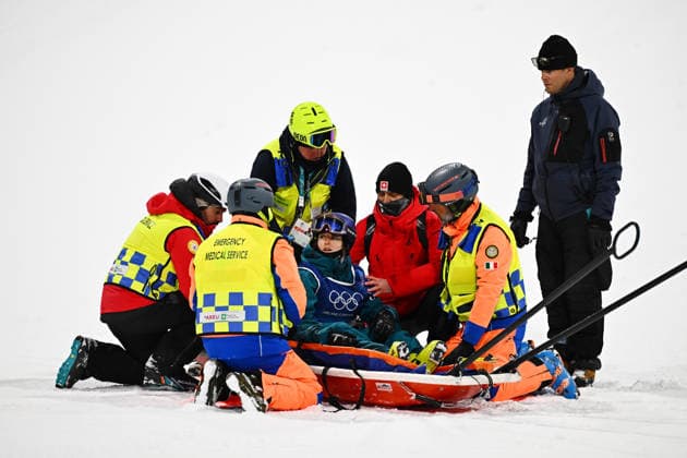 (260216) -- LIVIGNO, Feb. 16, 2026 -- Mathilde Gremaud of Switzerland is injured during the training before the freestyle skiing women s freeski big air final at the Milan-Cortina 2026 Olympic Winter games, Winterspiele,Spiele, Summer games in Livigno, Italy, Feb. 16, 2026. ) (MICO2026)ITALY-LIVIGNO-OLYMPIC WINTER GAMES-FREESTYLE SKIING-WOMEN S BIG AIR-FINAL ZhangxHongxiang 