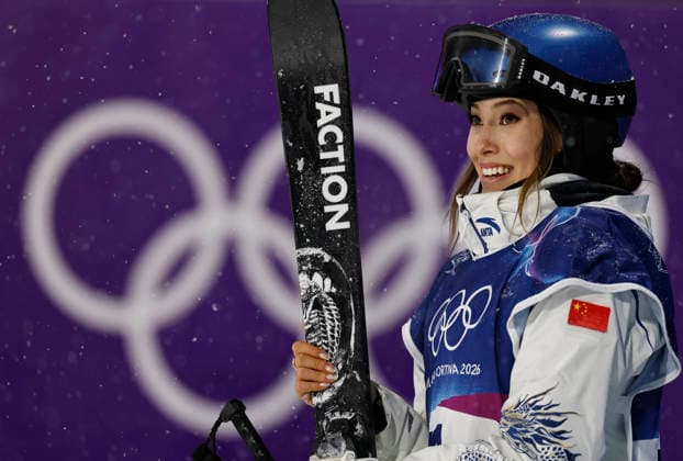 (260216) -- LIVIGNO, Feb. 16, 2026 -- Gu Ailing of China waits for her score during the freestyle skiing women s freeski big air final at the Milan-Cortina 2026 Olympic Winter games, Winterspiele,Spiele, Summer games in Livigno, Italy, Feb. 16, 2026. ) (MICO2026)ITALY-LIVIGNO-OLYMPIC WINTER GAMES-FREESTYLE SKIING-WOMEN S BIG AIR-FINAL WangxPeng 