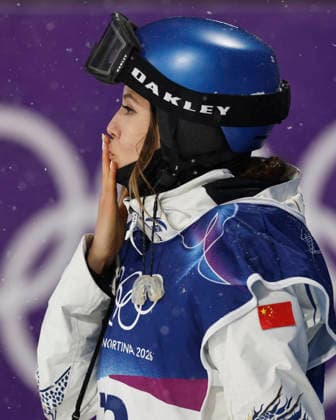 (260216) -- LIVIGNO, Feb. 16, 2026 -- Gu Ailing of China reacts during the freestyle skiing women s freeski big air final at the Milan-Cortina 2026 Olympic Winter games, Winterspiele,Spiele, Summer games in Livigno, Italy, Feb. 16, 2026. ) (MICO2026)ITALY-LIVIGNO-OLYMPIC WINTER GAMES-FREESTYLE SKIING-WOMEN S BIG AIR-FINAL WangxPeng 