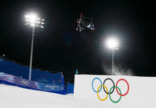 Mengting Liu of the People s Republic of China takes a practice jump during warmups for the Women s Freeski Big Air Final at the Milano Cortina 2026 Winter Olympic Games, Olympische Spiele, Olympia, OS in Livigno, Italy, on Monday, February 16, 2026.  OLY20260216804 BOBxSTRONG
