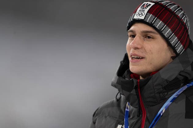 OLYMPICS - Winter Olympic Games, Olympische Spiele, Olympia, OS Milano Cortina 2026 PREDAZZO,ITALY,16.FEB.26 - OLYMPICS, Ski jumping, Skispringen, Ski, nordisch - Winter Olympic Games Milano Cortina 2026, large hill, Super Team, men, medal ceremony. Image shows Stephan Embacher (AUT).  GEPAxpictures xOliverxLerch