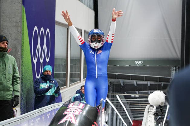 Olympische Winterspiele Milano Cortina 2026 Bob Monobob Frauen am 16.02.2026 im Cortina Sliding Centre in Cortina d™Ampezzo Elana Meyers Taylor ( USA ) gewinnt die Gold Medaille *** Olympic Winter Games Milano Cortina 2026 Bobsleigh Monobob Women on 16 02 2026 at the Cortina Sliding Center in Cortina d™Ampezzo Elana Meyers Taylor USA wins the gold medal xMSx