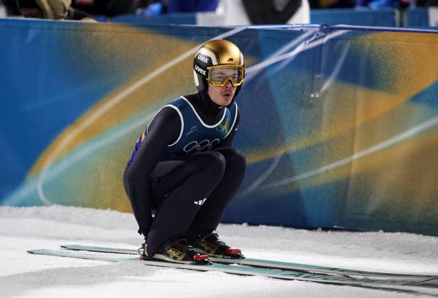 Olympische Winterspiele, Olympia, Skispringen, Herren, Super Team, Großschanze, Val di Fiemme, Predazzo, Olympiaschanze RAIMUND Philipp (GER) im Auslauf hockend *** Olympic Winter Games, Olympics, Ski Jumping, Men, Super Team, Large Hill, Val di Fiemme, Predazzo, Olympic Hill RAIMUND Philipp GER crouching in the outrun