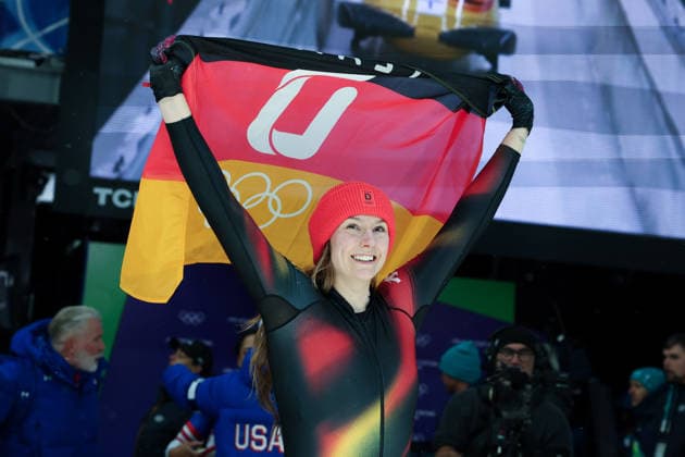 Olympische Winterspiele Milano Cortina 2026 Bob Monobob Frauen am 16.02.2026 im Cortina Sliding Centre in Cortina d™Ampezzo Laura Nolte ( Deutschland ) gewinnt die Silber Medaille *** Olympic Winter Games Milano Cortina 2026 Bobsleigh Monobob Women on 16 02 2026 at the Cortina Sliding Center in Cortina d™Ampezzo Laura Nolte Germany wins the silver medal xMSx