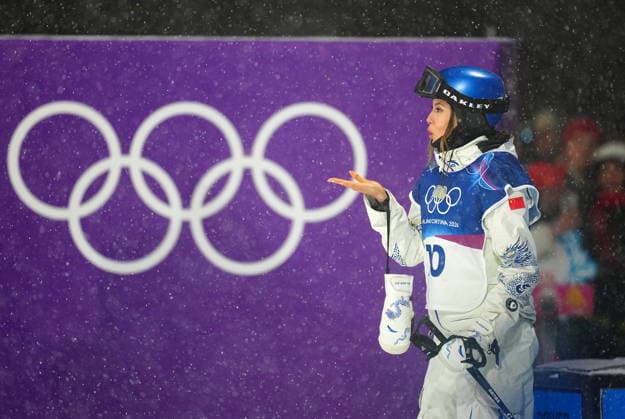 (260216) -- LIVIGNO, Feb. 16, 2026 -- Gu Ailing of China gestures during the freestyle skiing women s freeski big air final at the Milan-Cortina 2026 Olympic Winter games, Winterspiele,Spiele, Summer games in Livigno, Italy, Feb. 16, 2026. ) (MICO2026)ITALY-LIVIGNO-OLYMPIC WINTER GAMES-FREESTYLE SKIING-WOMEN S BIG AIR-FINAL HuxChao 
