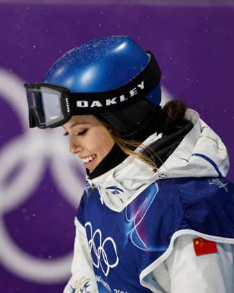(260216) -- LIVIGNO, Feb. 16, 2026 -- Gu Ailing of China waits for her score during the freestyle skiing women s freeski big air final at the Milan-Cortina 2026 Olympic Winter games, Winterspiele,Spiele, Summer games in Livigno, Italy, Feb. 16, 2026. ) (MICO2026)ITALY-LIVIGNO-OLYMPIC WINTER GAMES-FREESTYLE SKIING-WOMEN S BIG AIR-FINAL WangxPeng 