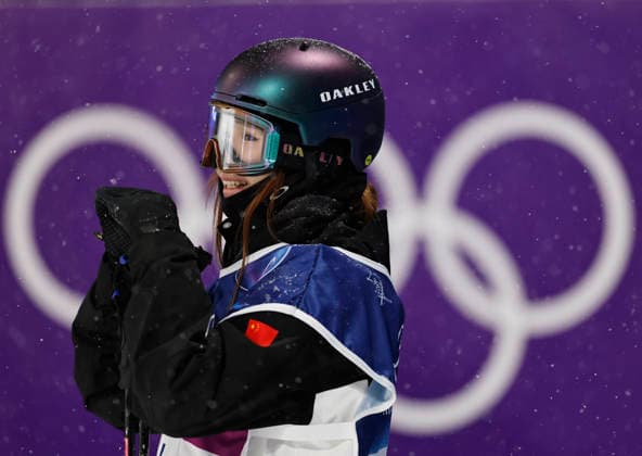 (260216) -- LIVIGNO, Feb. 16, 2026 -- Liu Mengting of China waits for her score during the freestyle skiing women s freeski big air final at the Milan-Cortina 2026 Olympic Winter games, Winterspiele,Spiele, Summer games in Livigno, Italy, Feb. 16, 2026. ) (MICO2026)ITALY-LIVIGNO-OLYMPIC WINTER GAMES-FREESTYLE SKIING-WOMEN S BIG AIR-FINAL WangxPeng 