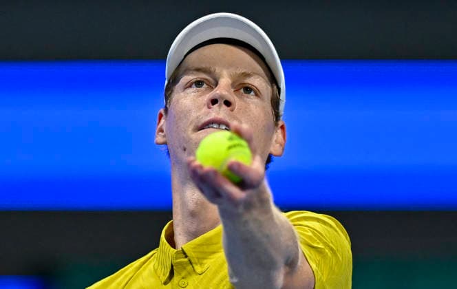 ATP, Tennis Herren QATAR OPEN 2026-ROUND OF 32 Jannik Sinner of Italy competes against Tomas Machac of Czech Republic in the Round of 32 at the ATP menÕs Qatar ExxonMobil Open 2026 at the Khalifa International Tennis Complex in Doha, Qatar, on February 16, 2026. DOHA Qatar Copyright: xNOUSHADx