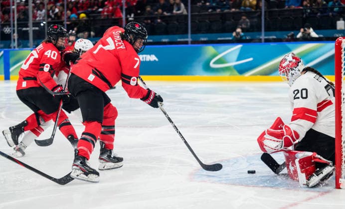 260216 Laura Stacey of Canada against goaltender Andrea Braendli of Switzerland in the women s Ice hockey, Eishockey semifinal between Canada and Switzerland during day 10 of the 2026 Winter Olympics on February 16, 2026 in Milan. Photo: Emma Wallskog BILDBYRAN kod EW EW0639 ishockey ice hockey Olympic Games, Olympische Spiele, Olympia, OS olympics winter olympics os ol olympiska spel vinter-os olympiske leker milano cortina 2026 milan cortina 2026 milano cortina 2026 olympic games milano cortina 2026 winter olympic games milano cortina-os milano cortina-ol vinter-ol 10 bbeng kanada canada schweiz switzerland dam semifinal *** 260216 Laura Stacey of Canada against goaltender Andrea Braendli of Switzerland in the women s ice hockey semifinal between Canada and Switzerland during day 10 of the 2026 Winter Olympics on February 16, 2026 in Milan Photo Emma Wallskog BILDBYRAN kod EW EW0639 ishockey ice hockey olympic games olympics winter olympics os ol olympiska spel vinter os olympiske leker milano cortina 2026 milan cortina 2026 milano cortina 2026 olympic games milano cortina 2026 winter olympic games milano cortina os milano cortina ol vinter ol 10 bbeng kanada canada schweiz switzerland dam semifinal  Copyright: EMMAxWALLSKOG BB260216EW108