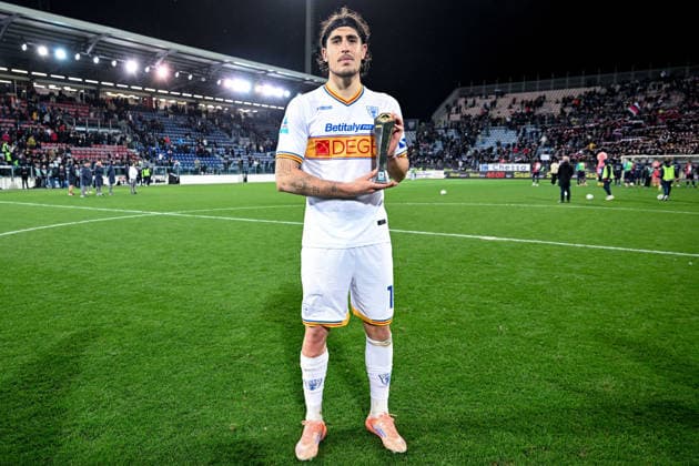 Lecce s Omri Gandelman is the Panini Player of the Match at the end of Serie A soccer match between Cagliari Calcio and Lecce at the Unipol Domus in Cagliari, Sardinia - Monday, 16th February 2026. - Soccer  Copyright: x Â®xGianlucaxZuddas LaPressex
