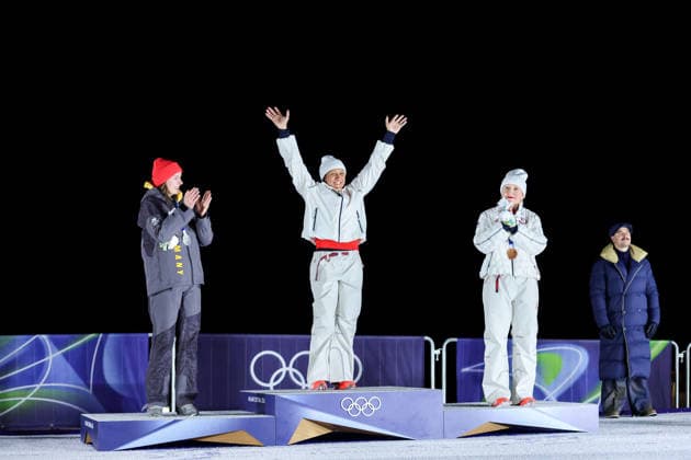 Olympische Winterspiele Milano Cortina 2026 Bob Monobob Frauen am 16.02.2026 im Cortina Sliding Centre in Cortina d™Ampezzo Elana Meyers Taylor ( USA ) gewinnt die Gold Medaille *** Olympic Winter Games Milano Cortina 2026 Bobsleigh Monobob Women on 16 02 2026 at the Cortina Sliding Center in Cortina d™Ampezzo Elana Meyers Taylor USA wins the gold medal xMSx