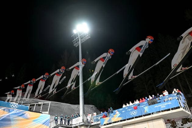Predazzo, Italy, February 16th 2026. Mihnea Alexandru Spulber of Romania in action during the Ski jumping, Skispringen, Ski, nordisch Men s Super Team Large Hill competition of the Olympic Winter games, Winterspiele,Spiele, Summer games 2026 in Predazzo, Italy. (Photo by Igor Kupljenik Sports Press Photo)  Copyright: xIgorxKupljenikx xSPPx Sportspressphoto_SPR93704