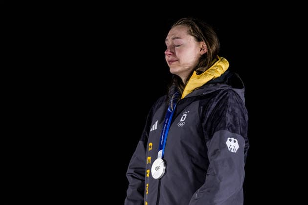 CORTINA, ITALY - FEBRUARY 16: Silver medalist Laura Nolte (Germany) fighting off tears during the Bobsleigh Women s Monobob medal ceremony at the Milano Cortina 2026 Olympics at Cortina Sliding Centre on day 10 of the Milano Cortina 2026 Olympics on February 16, 2026 in Cortina, Italy. Editorial use only. Italy Copyright: xSteffiexWunderlx