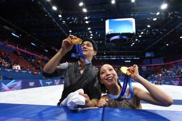 February 16, 2026, Milan, Lombardy, Italy: MIURA RIKU and KIHARA RYUICHI of Japan celebrate with their gold medal won in the Pair Skating of the Figure skating, Eiskunstlauf at the Milano Cortina 2026 Winter Olympic Games, Olympische Spiele, Olympia, OS Olympics 2026: Milano Cortina: Figure Skating Pairs  - ZUMAc179 20260216_oly_c179_241 Copyright: xMickaelxChavetx