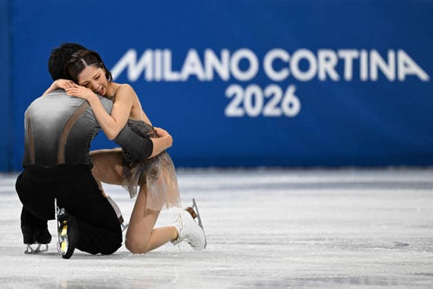 Winter Olympics - Pair Skating Free Figure skating, Eiskunstlauf Riku Miura and partner Ryuichi Kihara of Team Japan compete during Pair Skating - Free Skating final on day ten of the Milano Cortina 2026 Winter Olympic Games, Olympische Spiele, Olympia, OS at Milano Ice Skating Arena on February 16, 2026 in Milan, Italy. Photo by JMP ABACAPRESS.COM Milan Italy  Copyright: xJMP ABACAx