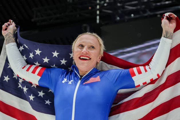 GIOCHI OLIMPICI - Olimpiadi Invernali Milano-Cortina 2026 - Bobsleigh Women s Kaillie Armbruster Humphries from United State, celebrates his bronze medal during the Olympic Winter games, Winterspiele,Spiele, Summer games Milano-Cortina 2026, Bobsleigh Women s Monobob, Gold Medal race on February 16, 2026 at Cortina Sliding Center in Cortina d Ampezzo, Italy. Cortina D Ampezzo Italy  Copyright: xIPAxSport ABACAx