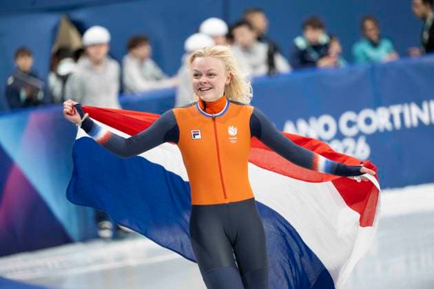 16th February 2026; Milan, Italy, 2026 Winter Olympic Games, Olympische Spiele, Olympia, OS Day Eleven; Women s 1000m Short Track: Xandra Velzeboer of Team Netherlands celebrates her gold medal victory  BestxImages Content restricted for UK based newspaper