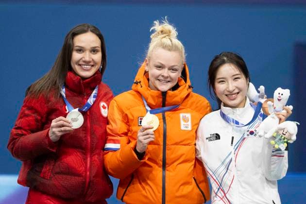 16th February 2026; Milan, Italy, 2026 Winter Olympic Games, Olympische Spiele, Olympia, OS Day Eleven; Women s 1000m Short Track: Courtney Sarault of Team Canada, Xandra Velzeboer of Team Netherlands, Kim Gilli of Team South Korea  BestxImages Content restricted for UK based newspaper