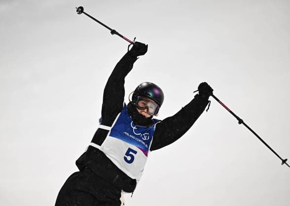 260216 -- LIVIGNO, Feb. 16, 2026 -- Liu Mengting of China celebrates during the freestyle skiing women s freeski big air final at the Milan-Cortina 2026 Olympic Winter games, Winterspiele,Spiele, Summer games in Livigno, Italy, Feb. 16, 2026. MICO2026ITALY-LIVIGNO-OLYMPIC WINTER GAMES-FREESTYLE SKIING-WOMEN S BIG AIR-FINAL ZhangxHongxiang  (MICO2026)ITALY-LIVIGNO-OLYMPIC WINTER GAMES-FREESTYLE SKIING-WOMEN S BIG AIR-FINAL IMAGO ZhangxHongxiang  imago images 0847783265