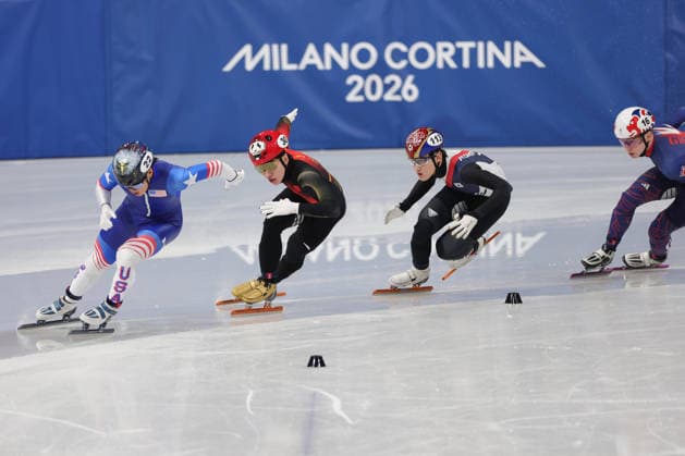 MILAN, ITALY - FEBRUARY 16: Lin Xiaojun (L2) of Team China competes in heats of the Short Track Speed skating, Eisschnelllauf Men s 500m on day ten of the Milano Cortina 2026 Winter Olympic Games, Olympische Spiele, Olympia, OS at Milano Ice Skating Arena on February 16, 2026 in Milan, Italy.  Copyright: xChinaxNewsxServicex 111621837723