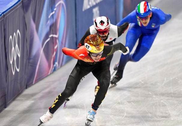 MILAN, ITALY - FEBRUARY 16: Zhang Bohao of Team China competes during the Short Track Men s 5000m Relay on day ten of the Milano Cortina 2026 Winter Olympic Games, Olympische Spiele, Olympia, OS at Milano Ice Skating Arena on February 16, 2026 in Milan, Italy.  Copyright: xCHINASPORTSx 111621829942