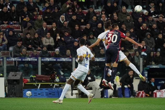 Cagliari Calcio v US Lecce - Serie A Leonardo Pavoletti ( 30 Cagliari Calcio) plays during the Serie A TIM match between Cagliari Calcio and US Lecce in Italy on February 15, 2026. Cagliari Italy  Copyright: xAlessandroxToccox originalFilename:alessandro-cagliari260216_np9DS.jpg