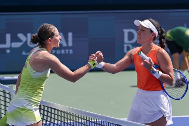 2026 Dubai Duty Free Tennis Championship DUBAI, UNITED ARAB EMIRATES - FEBRUARY 17: Varvara Gracheva (L) of France and Jessica Pegula (R) of United States wish success to each other ahead of the their women s singles match on Day Three of the Dubai Duty Free Tennis Championships at Dubai Duty Free Tennis Stadium on February 17, 2026 in Dubai, United Arab Emirates. Waleed Zein Anadolu Dubai United Arab Emirates. Editorial use only. Please get in touch for any other usage.  Copyright: x2026xAnadoluxWaleedxZeinx