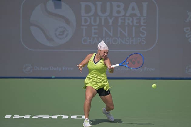 2026 Dubai Duty Free Tennis Championship DUBAI, UNITED ARAB EMIRATES - FEBRUARY 17: Diana Shnaider in action against Iva Jovic (not seen) of United States during the women s singles match on Day Three of the Dubai Duty Free Tennis Championships at Dubai Duty Free Tennis Stadium on February 17, 2026 in Dubai, United Arab Emirates. Waleed Zein Anadolu Dubai United Arab Emirates. Editorial use only. Please get in touch for any other usage.  Copyright: x2026xAnadoluxWaleedxZeinx