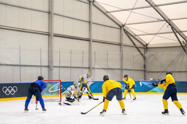 260217 Jesper Bratt, goaltender Jesper Wallstedt, goaltender Filip Gustavsson, Marcus Johansson, Hampus Lindholm and Rasmus Andersson of Sweden at an Ice hockey, Eishockey practice session during day 11 of the 2026 Winter Olympics on February 17, 2026 in Milan. Photo: Carl Sandin BILDBYRAN kod CS CS0884 ishockey ice hockey Olympic Games, Olympische Spiele, Olympia, OS olympics winter olympics os ol olympiska spel vinter-os olympiske leker milano cortina 2026 milan cortina 2026 milano cortina 2026 olympic games milano cortina 2026 winter olympic games milano cortina-os milano cortina-ol vinter-ol 11 bbeng sverige sweden *** 260217 Jesper Bratt, goaltender Jesper Wallstedt, goaltender Filip Gustavsson, Marcus Johansson, Hampus Lindholm and Rasmus Andersson of Sweden at an ice hockey practice session during day 11 of the 2026 Winter Olympics on February 17, 2026 in Milan Photo Carl Sandin BILDBYRAN kod CS CS0884 ishockey ice hockey olympic games olympics winter olympics os ol olympiska spel vinter os olympiske leker milano cortina 2026 milan cortina 2026 milano cortina 2026 olympic games milano cortina 2026 winter olympic games milano cortina os milano cortina ol vinter ol 11 bbeng sverige sweden  Copyright: CARLxSANDIN BB260217CS022