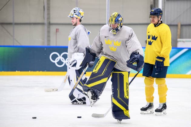 260217 Goaltender Filip Gustavsson of Sweden at an Ice hockey, Eishockey practice session during day 11 of the 2026 Winter Olympics on February 17, 2026 in Milan. Photo: Carl Sandin BILDBYRAN kod CS CS0884 ishockey ice hockey Olympic Games, Olympische Spiele, Olympia, OS olympics winter olympics os ol olympiska spel vinter-os olympiske leker milano cortina 2026 milan cortina 2026 milano cortina 2026 olympic games milano cortina 2026 winter olympic games milano cortina-os milano cortina-ol vinter-ol 11 bbeng sverige sweden *** 260217 Goaltender Filip Gustavsson of Sweden at an ice hockey practice session during day 11 of the 2026 Winter Olympics on February 17, 2026 in Milan Photo Carl Sandin BILDBYRAN kod CS CS0884 ishockey ice hockey olympic games olympics winter olympics os ol olympiska spel vinter os olympiske leker milano cortina 2026 milan cortina 2026 milano cortina 2026 olympic games milano cortina 2026 winter olympic games milano cortina os milano cortina ol vinter ol 11 bbeng sverige sweden  Copyright: CARLxSANDIN BB260217CS026