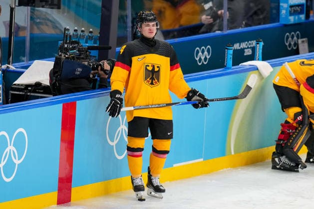 Justin Schutz (Germany) looks on during the Ice hockey, Eishockey Men - Qualification Play-off match between Germany v France on day eleven of the Milano Cortina 2026 Winter Olympic Games, Olympische Spiele, Olympia, OS at Milano Santagiulia IHO Ice Hockey Arena on February 17, 2026 in Milan, Italy. (Photo by Alex Gottschalk DeFodi Images) - *** Justin Schutz Germany looks on during the Ice Hockey Men Qualification Play off match between Germany v France on day eleven of the Milano Cortina 2026 Winter Olympic games at Milano Santagiulia IHO Ice Hockey Arena on February 17, 2026 in Milan, Italy Photo by Alex Gottschalk DeFodi Images