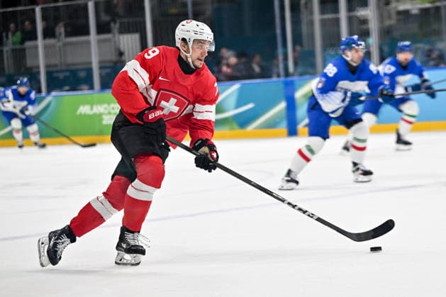 17 02 2026, Milano, Rho Ice hockey, Eishockey Arena, Winter Olympics: Switzerland - Italy (Ice Hockey), Calvin Thurkauf of Switzerland Milano Rho Ice Hockey Arena Lombardy Italy *** 17 02 2026, Milano, Rho Ice Hockey Arena, Winter Olympics Switzerland Italy Ice Hockey , Calvin Thurkauf of Switzerland Milano Rho Ice Hockey Arena Lombardy Italy Copyright: xJustPictures.ch AndreaxBrancax jp-en-AnBr-AB-AAB_034617022026