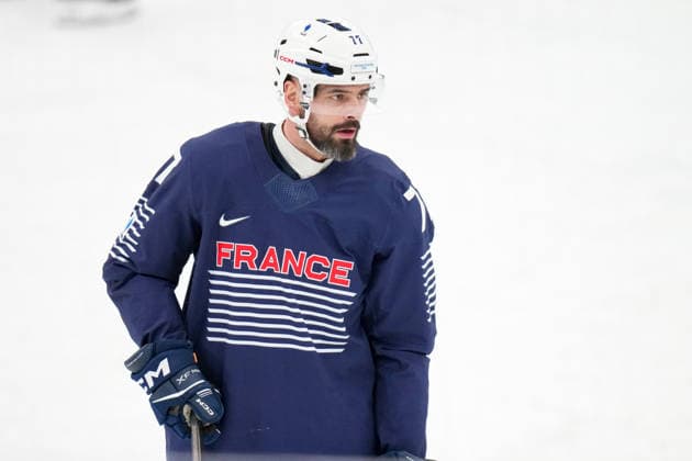 Sacha Treille (France) looks on during the Ice hockey, Eishockey Men - Qualification Play-off match between Germany v France on day eleven of the Milano Cortina 2026 Winter Olympic Games, Olympische Spiele, Olympia, OS at Milano Santagiulia IHO Ice Hockey Arena on February 17, 2026 in Milan, Italy. (Photo by Alex Gottschalk DeFodi Images) - *** Sacha Treille France looks on during the Ice Hockey Men Qualification Play off match between Germany v France on day eleven of the Milano Cortina 2026 Winter Olympic games at Milano Santagiulia IHO Ice Hockey Arena on February 17, 2026 in Milan, Italy Photo by Alex Gottschalk DeFodi Images