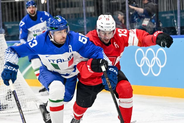 17 02 2026, Milano, Rho Ice hockey, Eishockey Arena, Winter Olympics: Switzerland - Italy (Ice Hockey), Nico Hischier of Switzerland against Alex Trivellato of Italy Milano Rho Ice Hockey Arena Lombardy Italy *** 17 02 2026, Milano, Rho Ice Hockey Arena, Winter Olympics Switzerland Italy Ice Hockey , Nico Hischier of Switzerland against Alex Trivellato of Italy Milano Rho Ice Hockey Arena Lombardy Italy Copyright: xJustPictures.ch AndreaxBrancax jp-en-AnBr-AB-AAB_969817022026