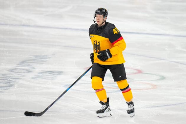 Jonas Muller (Germany) looks on during the Ice hockey, Eishockey Men - Qualification Play-off match between Germany v France on day eleven of the Milano Cortina 2026 Winter Olympic Games, Olympische Spiele, Olympia, OS at Milano Santagiulia IHO Ice Hockey Arena on February 17, 2026 in Milan, Italy. (Photo by Alex Gottschalk DeFodi Images) - *** Jonas Muller Germany looks on during the Ice Hockey Men Qualification Play off match between Germany v France on day eleven of the Milano Cortina 2026 Winter Olympic games at Milano Santagiulia IHO Ice Hockey Arena on February 17, 2026 in Milan, Italy Photo by Alex Gottschalk DeFodi Images
