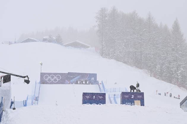 2026 WINTER Olympic Games, Olympische Spiele, Olympia, OS A general view as heavy snow causes the cancellation of the Women™s Aerial qualifications at the Livigno Aerials and Moguls Park, on day 11 of the 2026 Milano Cortina Winter Olympic Games in Italy, Tuesday, February 17, 2026. ( NO ARCHIVING, EDITORIAL USE ONLY LIVIGNO SONDRIO ITALY  Copyright: xDANxHIMBRECHTSx 20260217185853178433