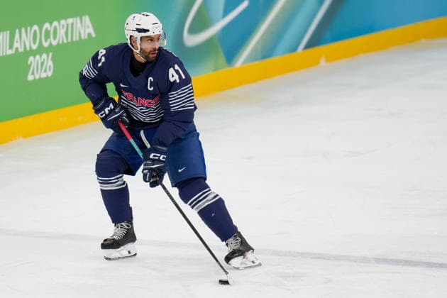 Pierre-Edouard Bellemare (France) controll the puck during the Ice hockey, Eishockey Men - Qualification Play-off match between Germany v France on day eleven of the Milano Cortina 2026 Winter Olympic Games, Olympische Spiele, Olympia, OS at Milano Santagiulia IHO Ice Hockey Arena on February 17, 2026 in Milan, Italy. (Photo by Alex Gottschalk DeFodi Images) - *** Pierre Edouard Bellemare France controll the puck during the Ice Hockey Men Qualification Play off match between Germany v France on day eleven of the Milano Cortina 2026 Winter Olympic games at Milano Santagiulia IHO Ice Hockey Arena on February 17, 2026 in Milan, Italy Photo by Alex Gottschalk DeFodi Images