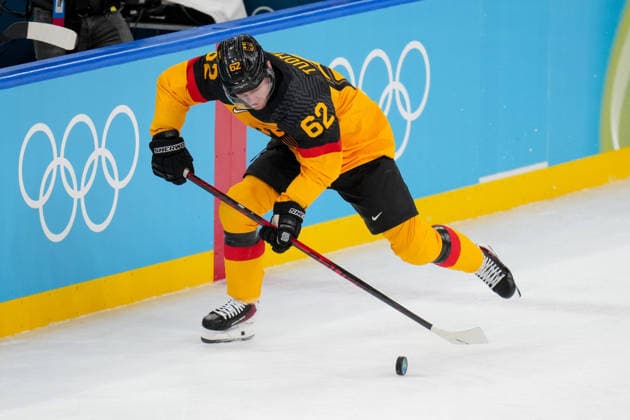 Parker Tuomie (Germany) controll the puck during the Ice hockey, Eishockey Men - Qualification Play-off match between Germany v France on day eleven of the Milano Cortina 2026 Winter Olympic Games, Olympische Spiele, Olympia, OS at Milano Santagiulia IHO Ice Hockey Arena on February 17, 2026 in Milan, Italy. (Photo by Alex Gottschalk DeFodi Images) - *** Parker Tuomie Germany controll the puck during the Ice Hockey Men Qualification Play off match between Germany v France on day eleven of the Milano Cortina 2026 Winter Olympic games at Milano Santagiulia IHO Ice Hockey Arena on February 17, 2026 in Milan, Italy Photo by Alex Gottschalk DeFodi Images