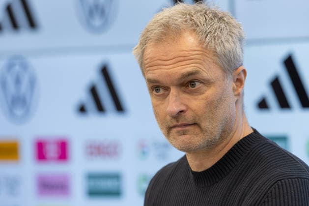 Kaderbekanntgabe Frauen-Nationalmannschaft Bundestrainer Christian Wück spricht während der Pressekonferenz. Pressekonferenz zur Bekanntgabe des Kaders der Frauen-Nationalmannschaft für die Länderspiele gegen Slowenien und Norwegen. 17. Februar 2026 auf dem DFB-Campus in Frankfurt am Main., Frankfurt am Main Hessen Deutschland DFB-Campus