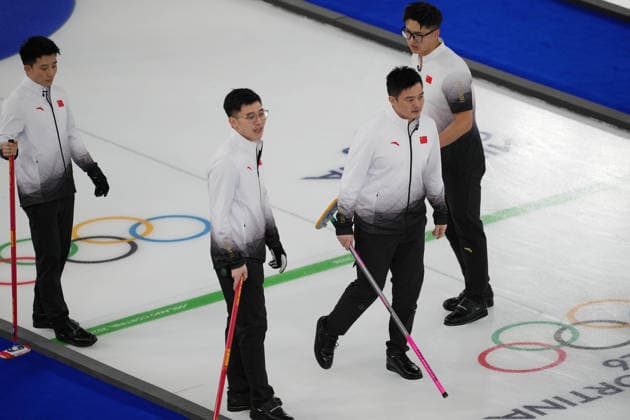 (260217) -- CORTINA D AMPEZZO, Feb. 17, 2026 -- Fei Xueqing, Xu Jingtao, Xu Xiaoming and Li Zhichao (L-R) of China are seen during the curling men s round robin session 9 match between China and the United States at the 2026 Milan-Cortina Winter Olympics in Cortina, Italy, Feb. 17, 2026. ) (MICO2026)ITALY-CORTINA D AMPEZZO-OLYMPIC Winter games, Winterspiele,Spiele, Summer games CURLING-MEN-ROUND ROBIN-CHN VS USA LixGang 