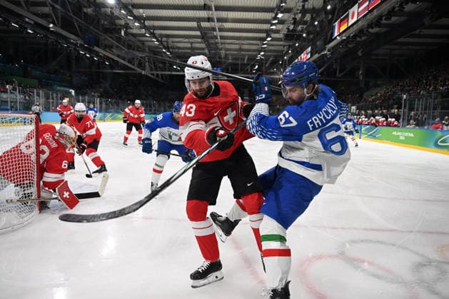 GIOCHI OLIMPICI - Olimpiadi Invernali Milano-Cortina 2026 - Ice hockey, Eishockey FRYCKLUND Mats (ITA) vs GLAUSER Andrea (SUI) during Ice Hockey, Olympic Winter games, Winterspiele,Spiele, Summer games Milano-Cortina 2026 in Milano, Italy, February 17 2026 Cortina D Ampezzo Italy  Copyright: xIPAxSport ABACAx