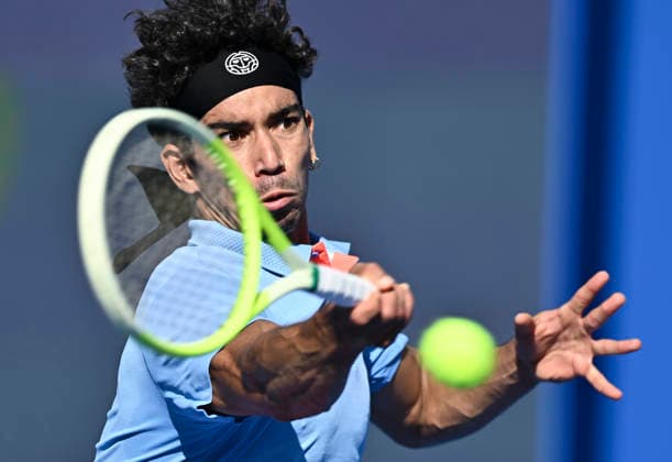 ATP, Tennis Herren QATAR EXXONMOBIL OPEN-ROUND OF 32 Moez Echargui of Tunisia competes against Stefanos Tsitsipas of Greece in the Round of 32 at the ATP men s Qatar ExxonMobil Open 2026 tennis tournament at the Khalifa International Tennis Complex in Doha, Qatar, on February 17, 2026. DOHA Qatar Copyright: xNOUSHADx