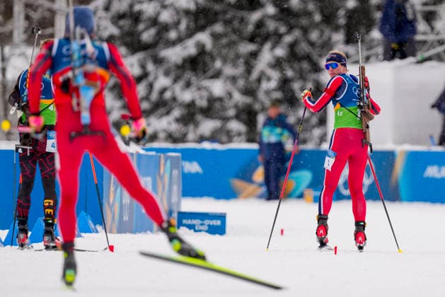 Winter Olympics in Milan Cortina 2026 Anterselva, Italy 20260217. Martin Uldal exchanges with Johan-Olav Botn from Norway during the men s 4 x 7.5 km relay in biathlon at the Winter Olympics in Milano Cortina 2026. Photo: Heiko Junge NTB Anterselva Italy EDITORIAL USE ONLY. RESTRICTED USE FOR BETTING COMPANIES Ref:_SPObOiK_Dt7h_k.jpg *** Winter Olympics in Milan Cortina 2026 Anterselva, Italy 20260217 Martin Uldal exchanges with Johan Olav Botn from Norway during the men s 4 x 7 5 km relay in biathlon at the Winter Olympics in Milan Cortina 2026 Photo Heiko Junge NTB Anterselva Italy EDITORIAL USE ONLY RESTRICTED USE FOR BETTING COMPANIES  Copyright: xHeikoxJungex xNTBx