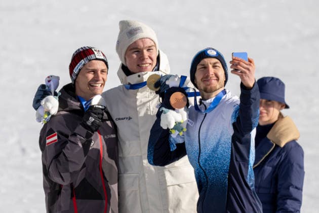 OLYMPICS - Winter Olympic Games, Olympische Spiele, Olympia, OS Milano Cortina 2026 TESERO,ITALY,17.FEB.26 - OLYMPICS, NORDIC SKIING, NORDIC COMBINED - Winter Olympic Games Milano Cortina 2026, large hill, 10km Gundersen, medal ceremony. Image shows Johannes Lamparter (AUT), Jens Luraas Oftebro (NOR) and Ilkka Herola (FIN).  GEPAxpictures xOliverxLerch